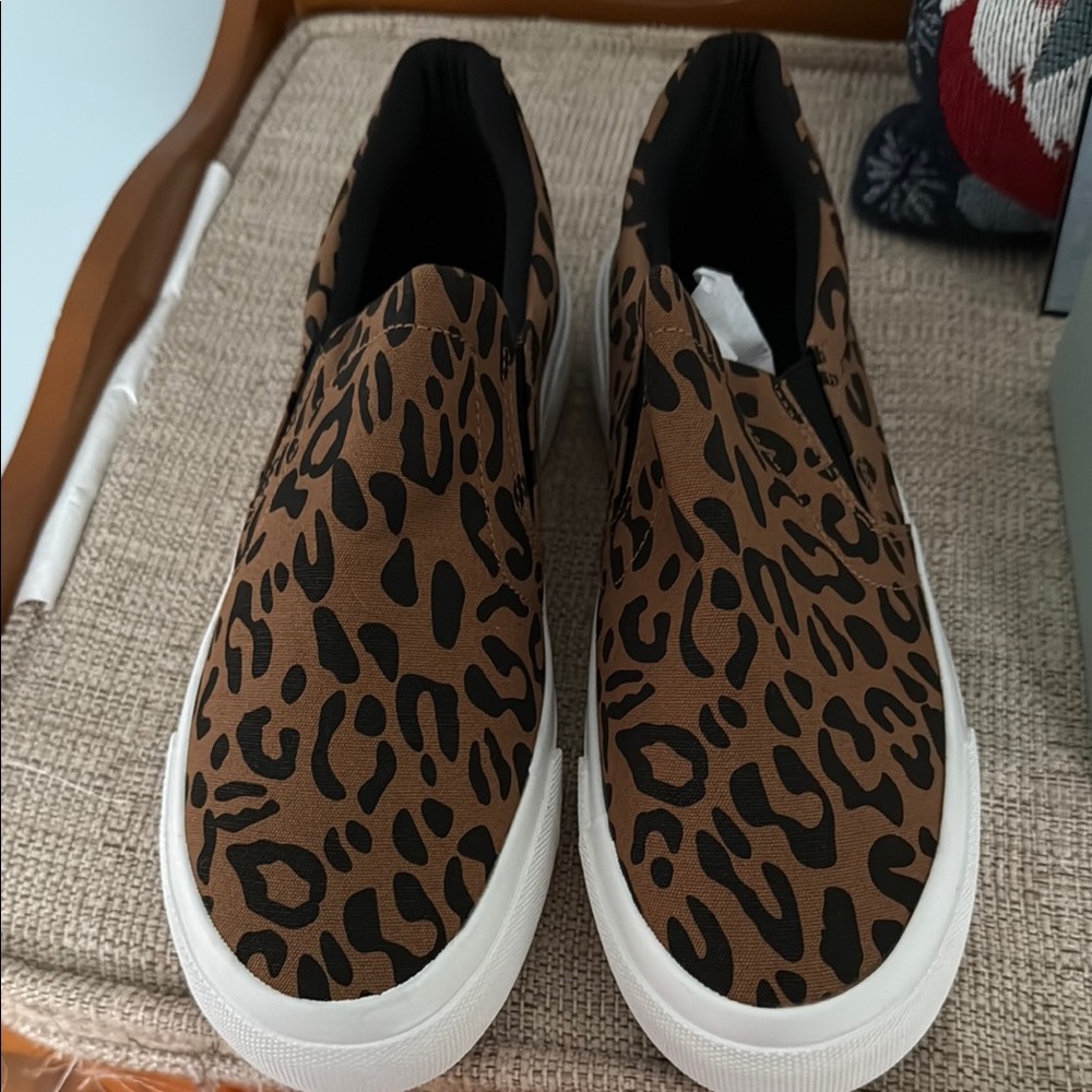 Jenn Ardor Leopard Print Flats